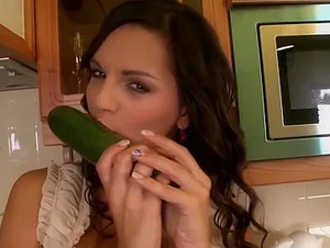 Eve Angel in Veggie Day Masturbation