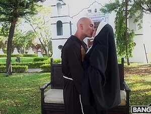 Erik Klein, Yudi Pineda Yudi Pineda Is..The Squirting Nun / 10.2.2019